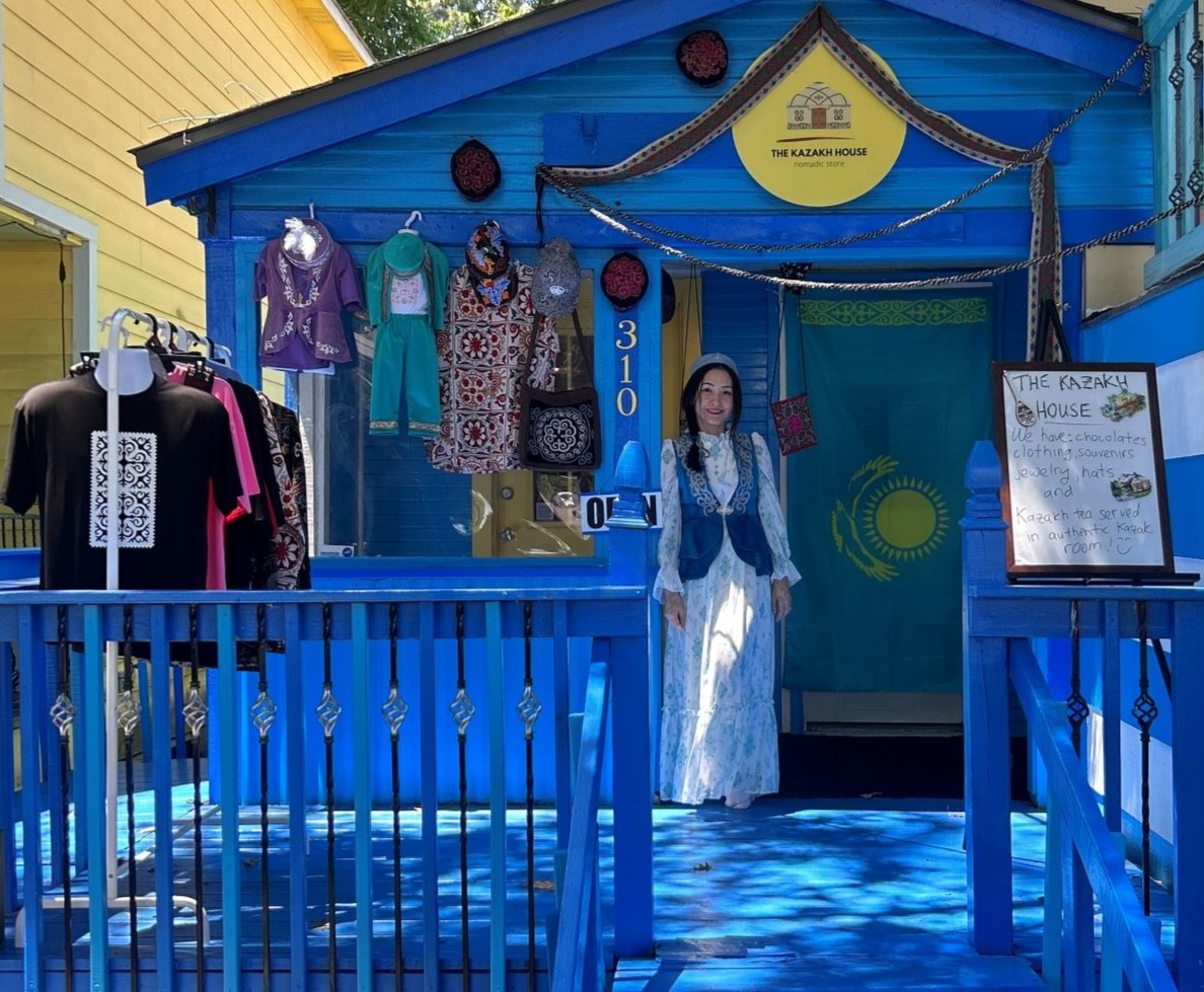 Cover Image for Novelty Store in Texas Offers Shoppers a Glimpse Into Kazakh Culture